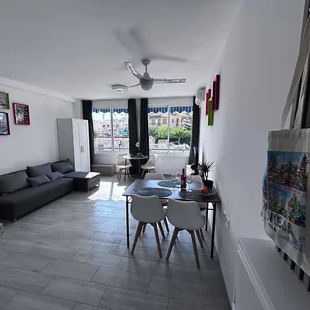 Spacious, Two-storey Paraiso Del Mar With Pool Apartman Torrevieja