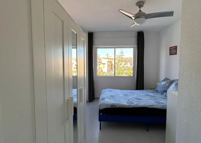 Spacious, Two-storey Paraiso Del Mar With Pool Lägenhet *