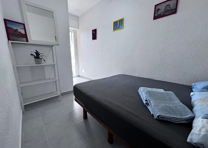 Spacious, Two-storey Paraiso Del Mar With Pool Lägenhet Torrevieja